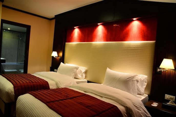 Dynasty Suite 알레이 외부 사진